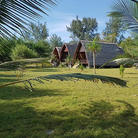 Sasak Island Bungalows Gili Meno Exteriör bild